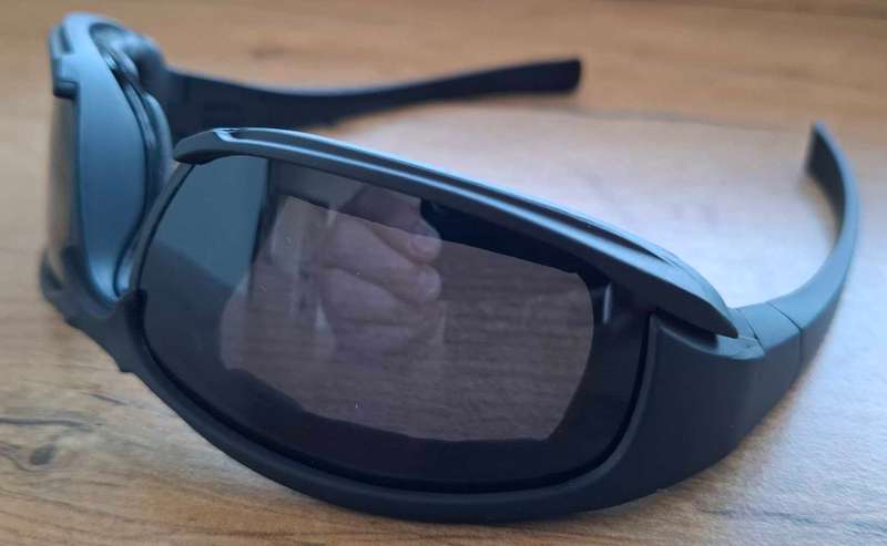 DAISY X7 POLARIZED  SUNGLASSES + SUN FACE-MASK