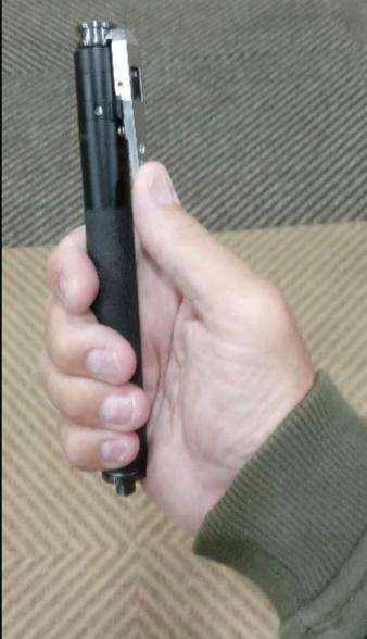 AUTOMATIC RETRACTABLE BATON