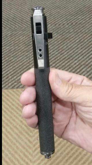 AUTOMATIC RETRACTABLE BATON