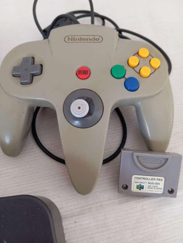 Nintendo N64 console and games