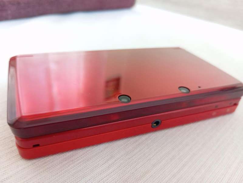 Nintendo 3DS Red Console With Original Charger