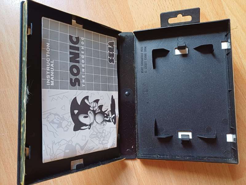 Sonic the Hedgehog - case and manual only Sega Mega Drive