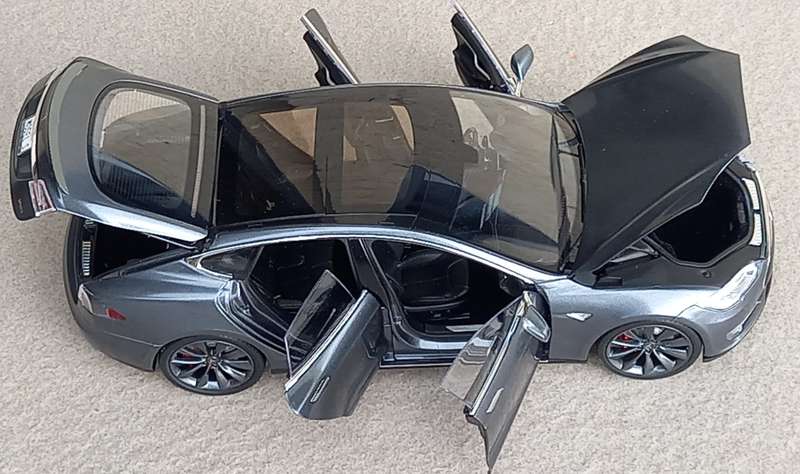 Tesla Model S Mk1 - Pioneer EV - 2013-2016