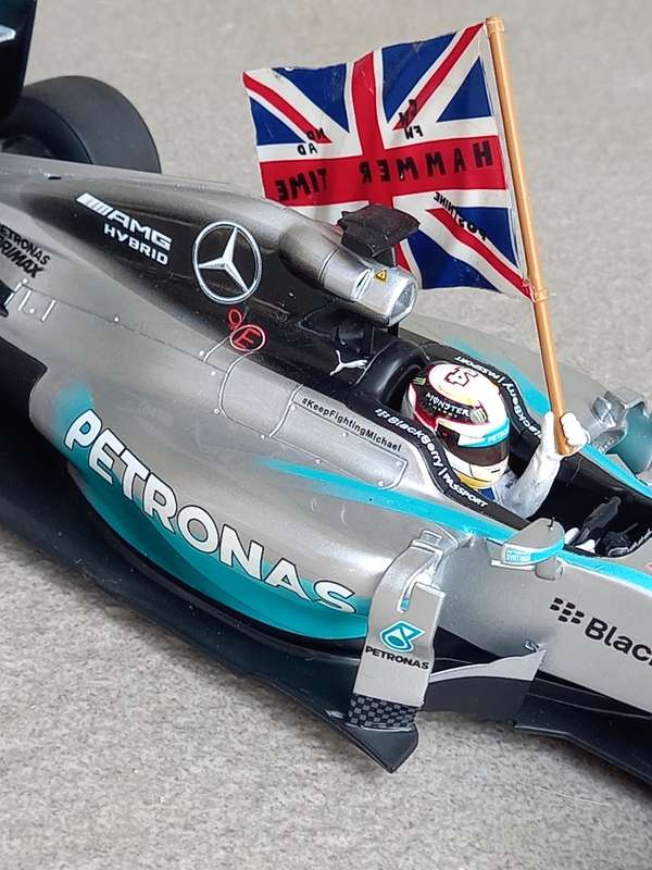 Mercedes W05 - Hamilton World Champion 2014 - Abu Dhabi - Spark 1/18