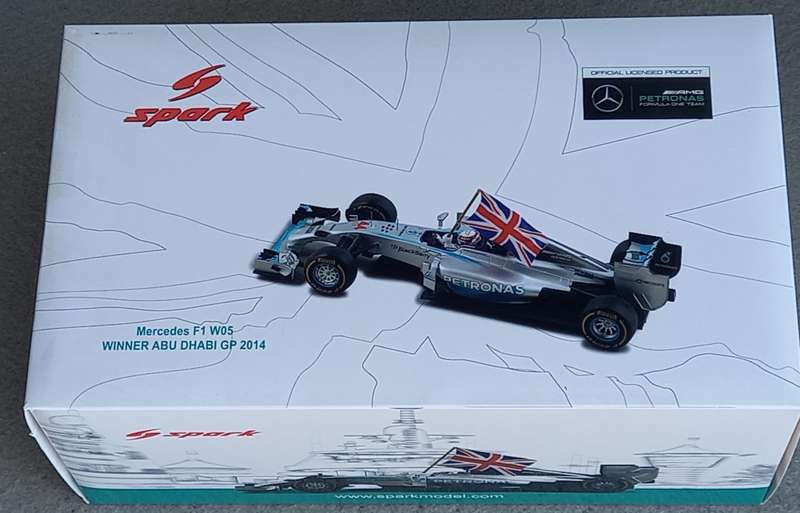 Mercedes W05 - Hamilton World Champion 2014 - Abu Dhabi - Spark 1/18