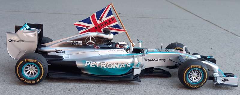 Mercedes W05 - Hamilton World Champion 2014 - Abu Dhabi - Spark 1/18