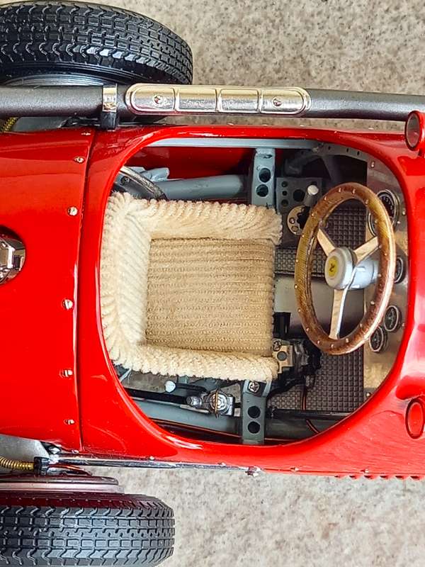 Ferrari Tipo 500 - Ascari - 1952/53 World Champion - CMC 1/18