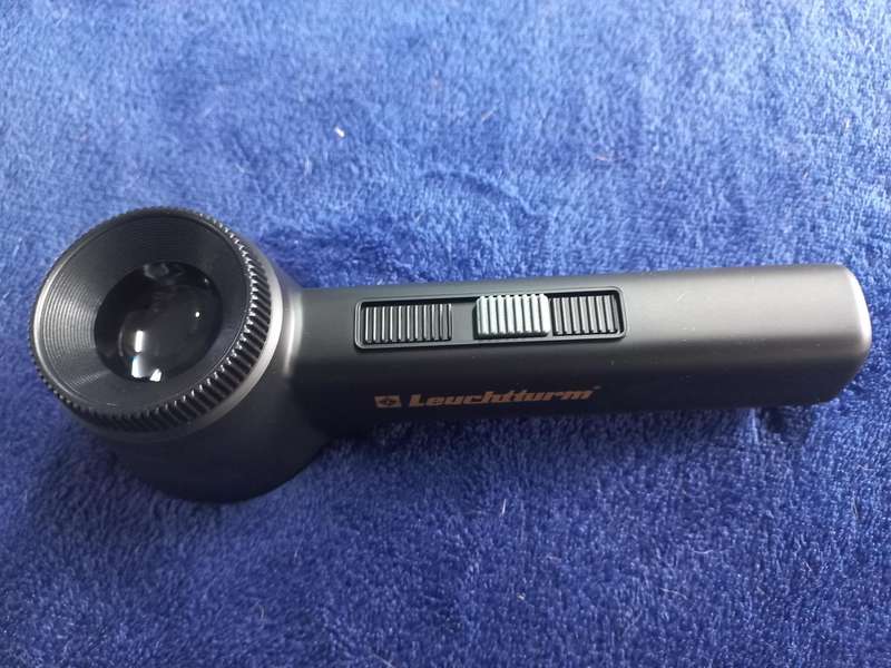 10 X MAGNIFYING GLASS