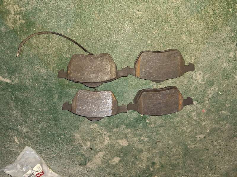 golf 4 1.8t brake pads needs to be rubbed down and installed .