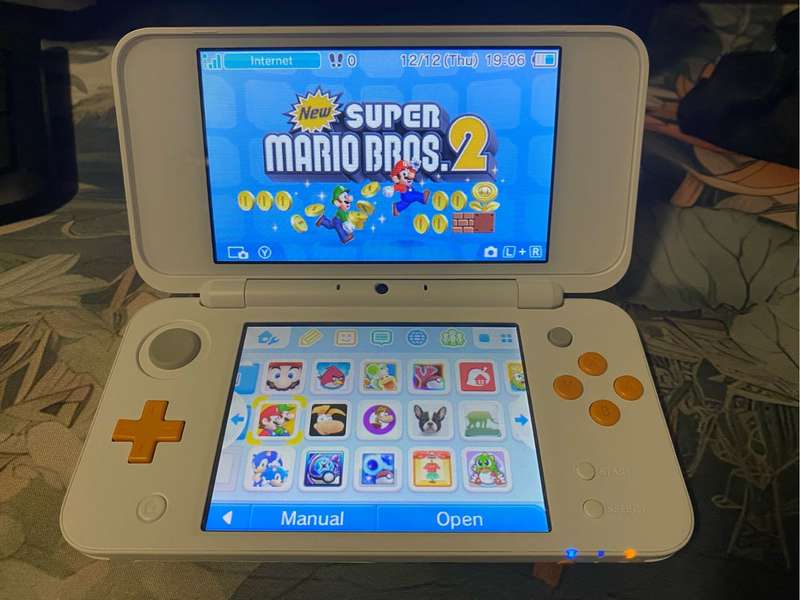 Nintendo 2DS XL Console and Pokemon Moon bundle