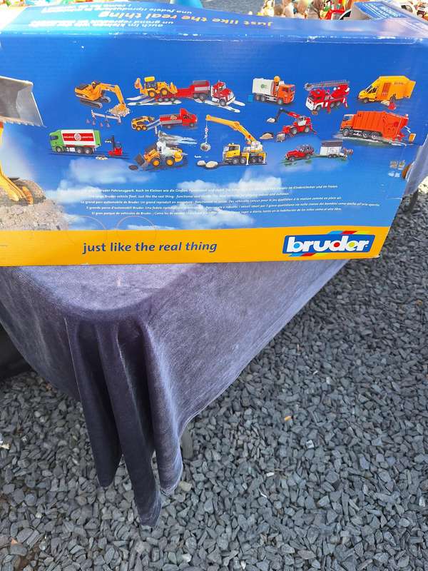 1/16 LIEBHERR GERMANY L574 ROAD WHEEL LOADER BY BRUDER 02430