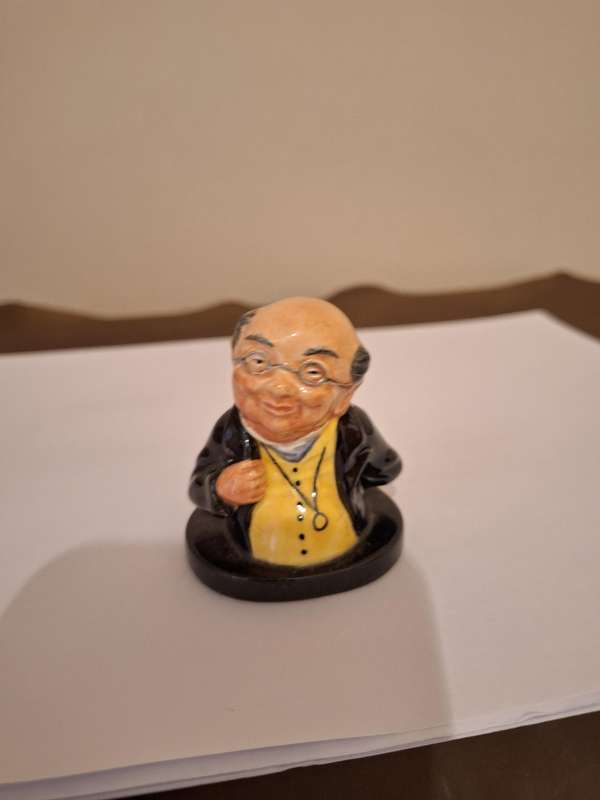MR PICKWICK BY ROYAL DOULTON FIGURINE