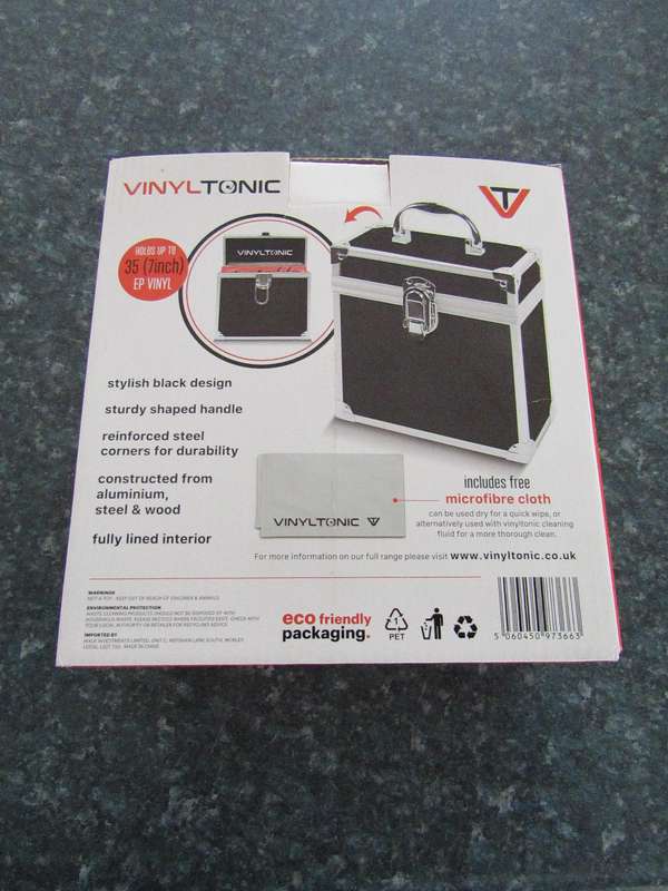 VT05B - 7" VINYL STORAGE CASE (BLACK)