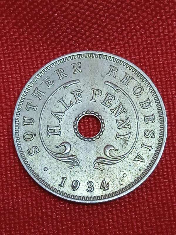 1934 SOUTHERN RHODESIA HALF PENNY WITH DIE CRACK ERROR