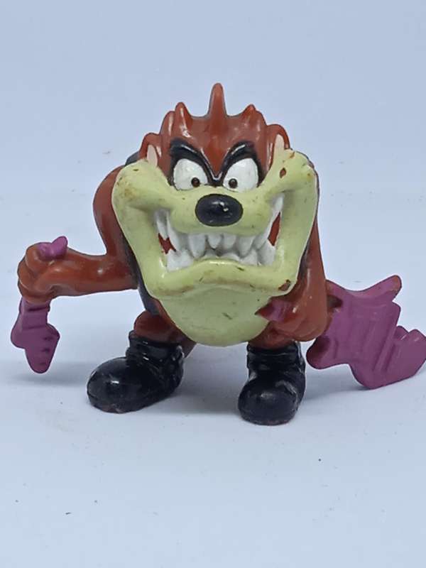 ORIGINAL 1994 TASMANIAN DEVIL(TAZ) FIGURINE