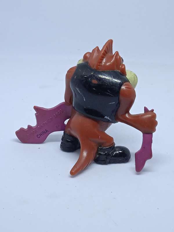 ORIGINAL 1994 TASMANIAN DEVIL(TAZ) FIGURINE