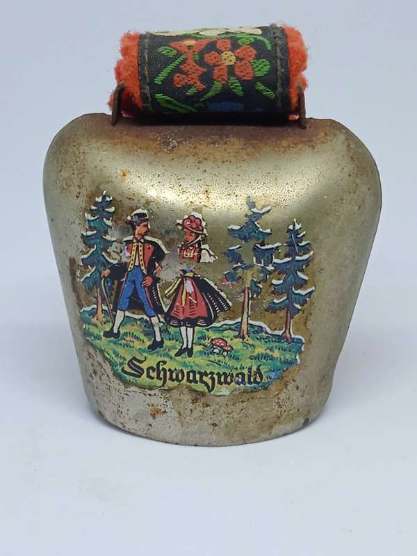 VINTAGE DECORATIVE COW BELL