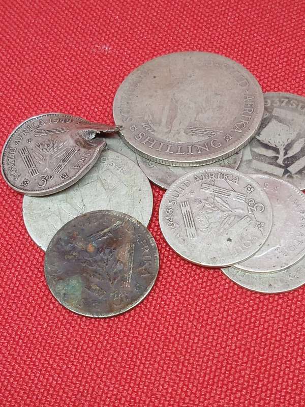19 GRAMS SCRAP 80% SILVER COINS