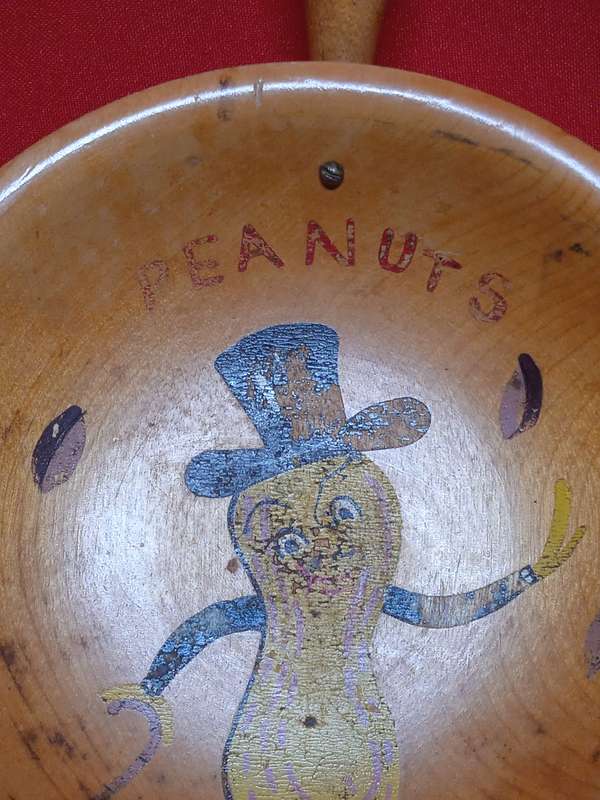 VINTAGE MR.PEANUT WOODEN SNACK BOWL