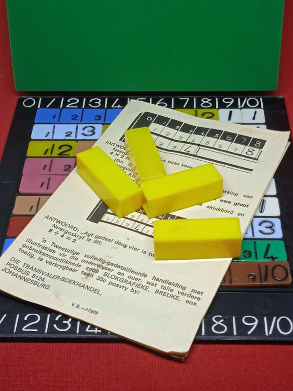 MINI STRIPS AND MAXI-PROBLEMS VINTAGE EDUCATIONAL TOY