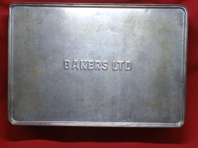 VINTAGE BAKERS TIN