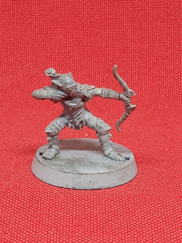 LORD OF THE RINGS MINIATURE GOBLIN