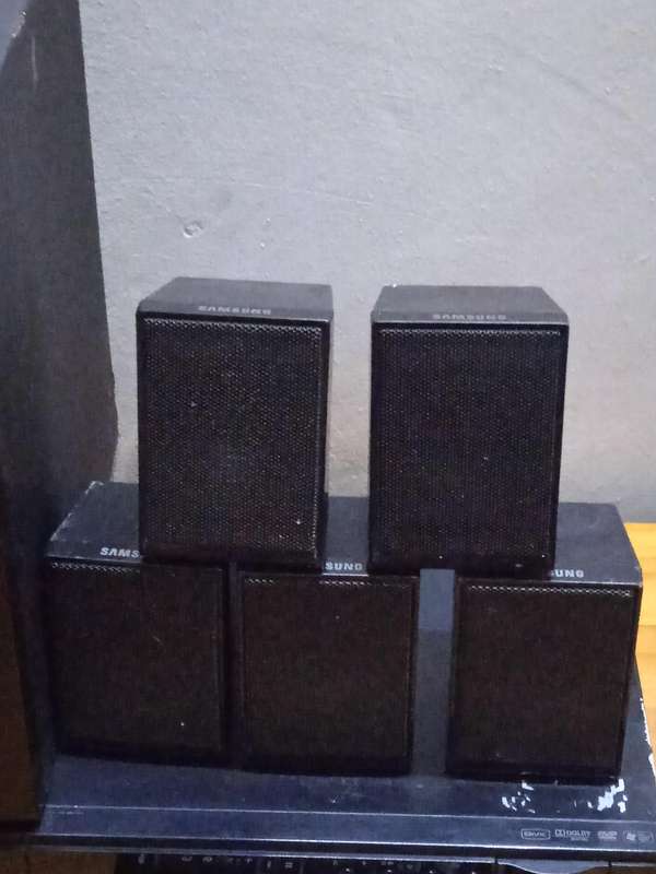 SAMSUNG HT-E330K HOME THEATRE SYSTEM