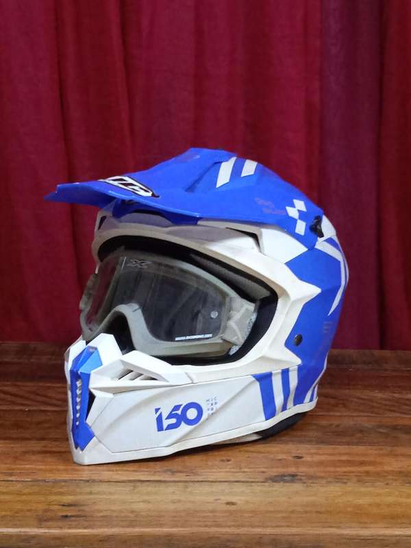 HJC HELMET WITH VISOR