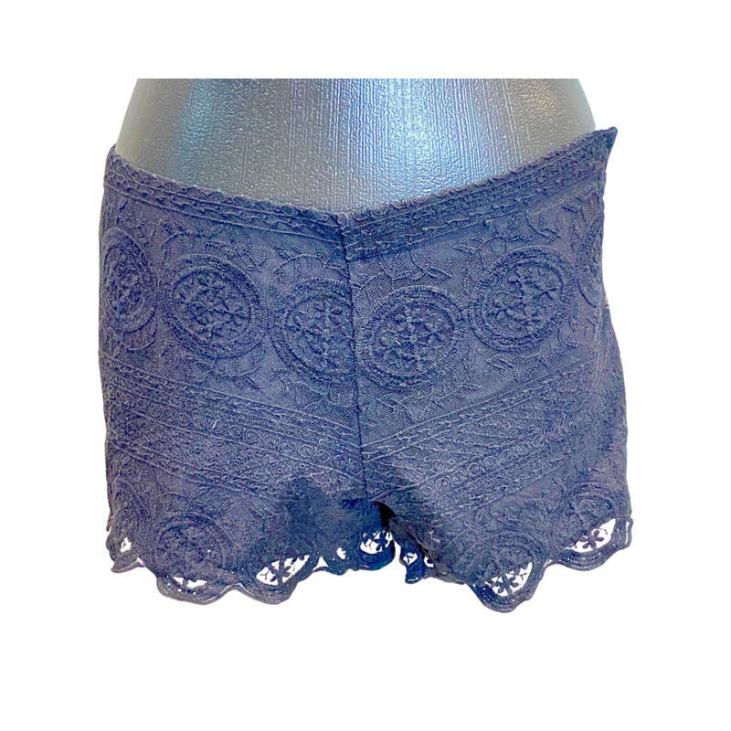Woolworths shorts Size: 8/32