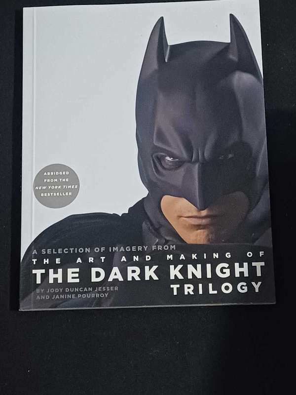 THE DARK KNIGHT TRILOGY  -  6 DVD BOX SET