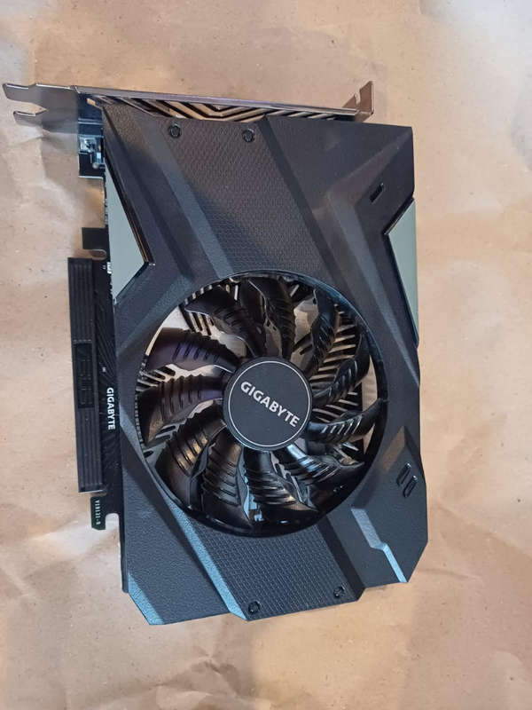 Gigabyte gtx 1650 oc  4gb gpu