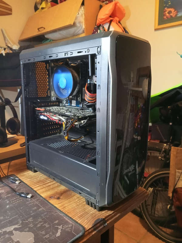 Ryzen 3pro 2200g gaming computer