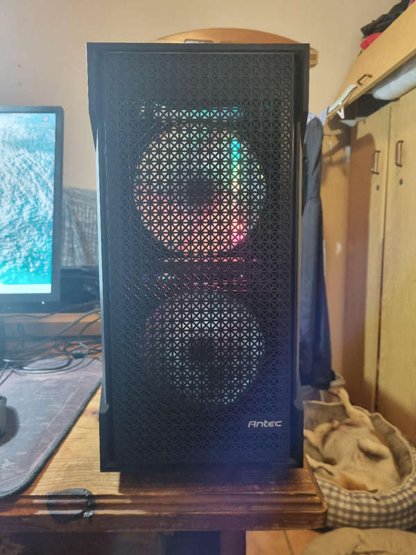 Ryzen 7 2700x gaming computer
