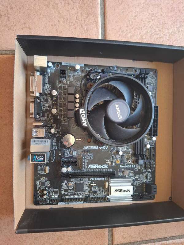 Ryzen 3 2200g cpu and board combo