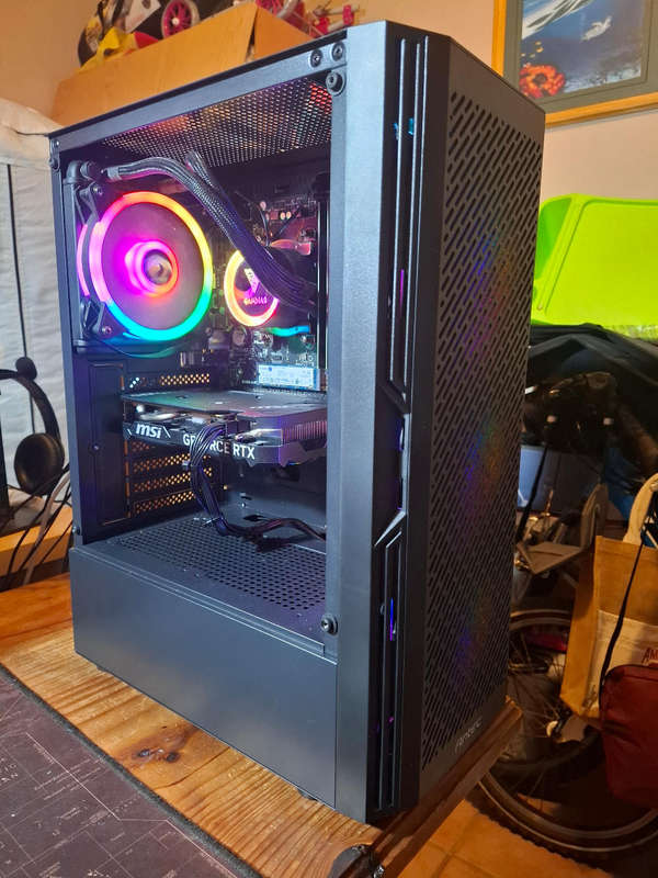 Ryzen 5 5600x gaming pc