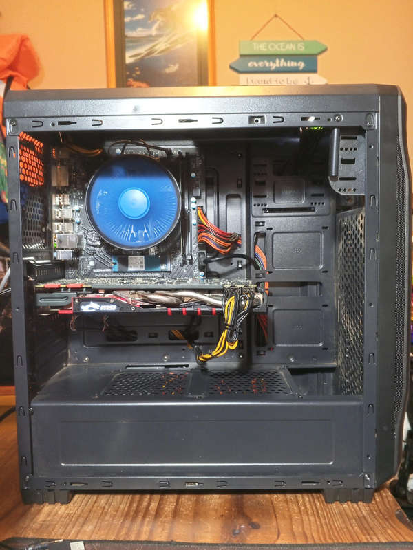 Ryzen 3pro 2200g gaming computer