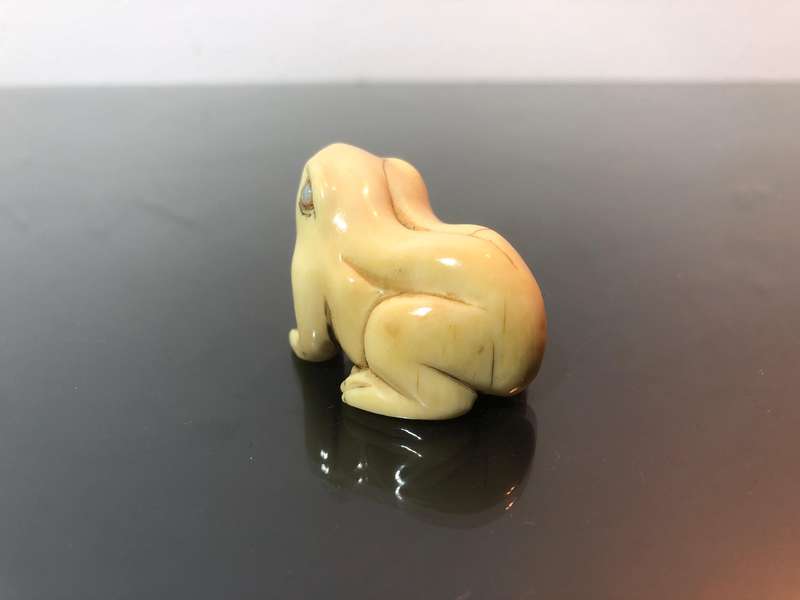 Oriental Frog Bone Carving Figurine with Opal Eyes