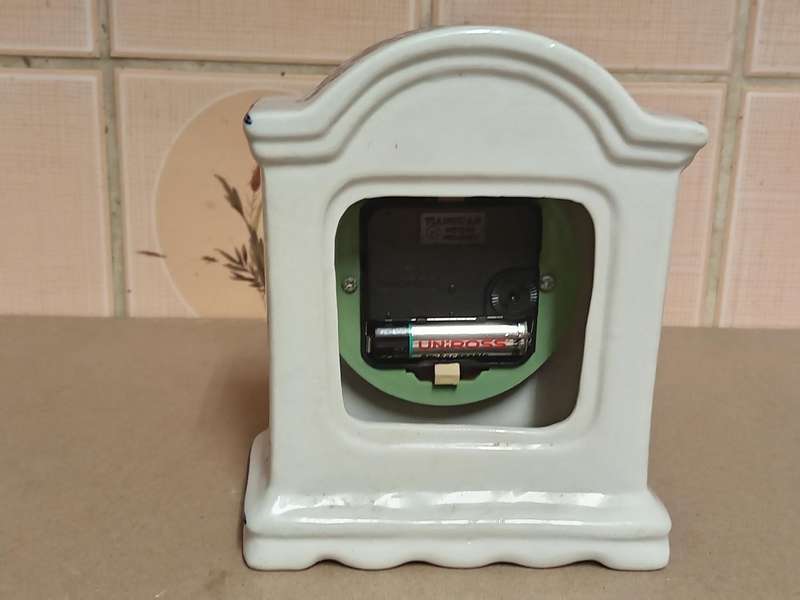VINTAGE DELFT HOLLAND LIMITED EDITION MANTLE CLOCK