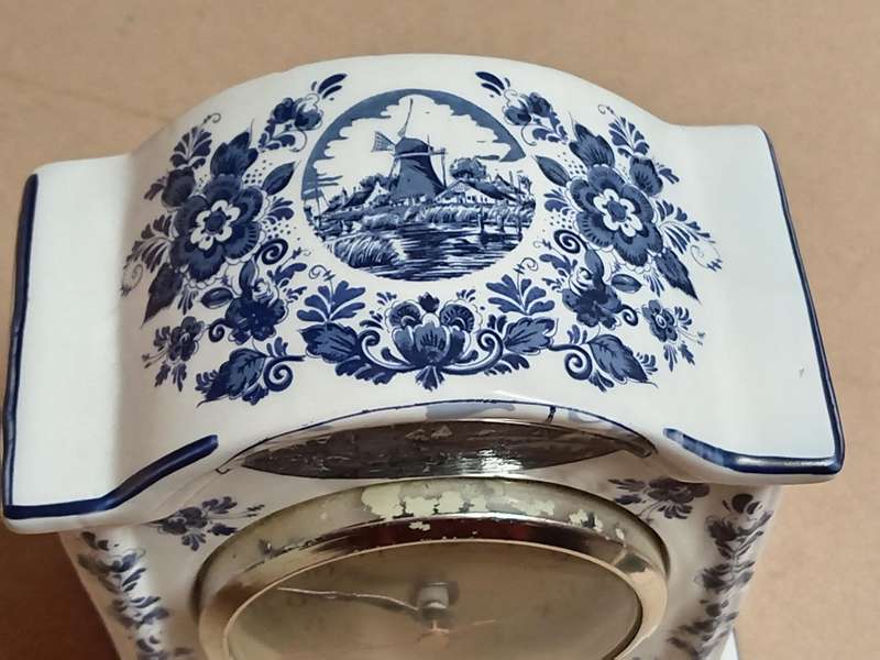 VINTAGE DELFT HOLLAND LIMITED EDITION MANTLE CLOCK