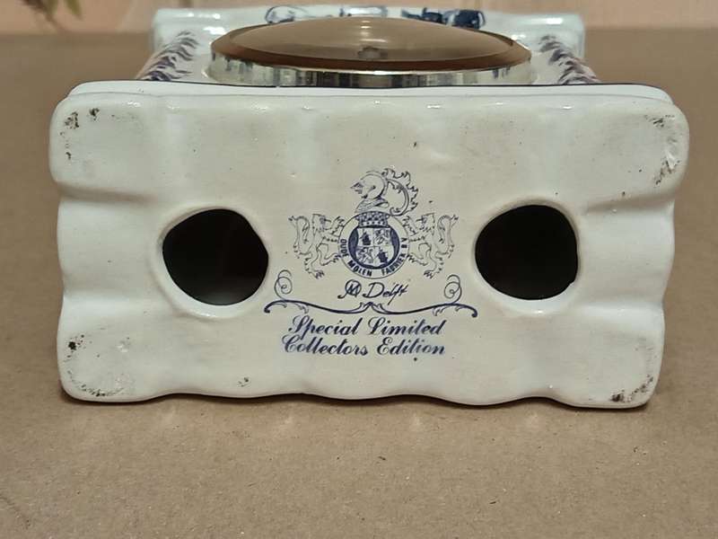 VINTAGE DELFT HOLLAND LIMITED EDITION MANTLE CLOCK