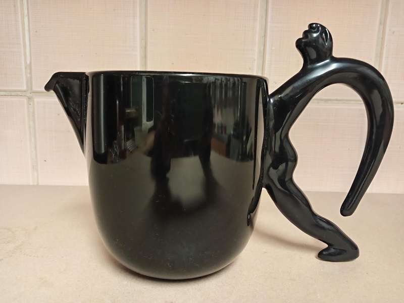 BEAUTIFUL CARROL BOYES FUNCTIONAL ART BLACK PLASTIC JUG