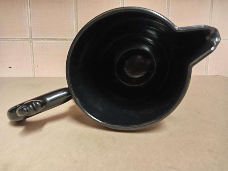 BEAUTIFUL CARROL BOYES FUNCTIONAL ART BLACK PLASTIC JUG