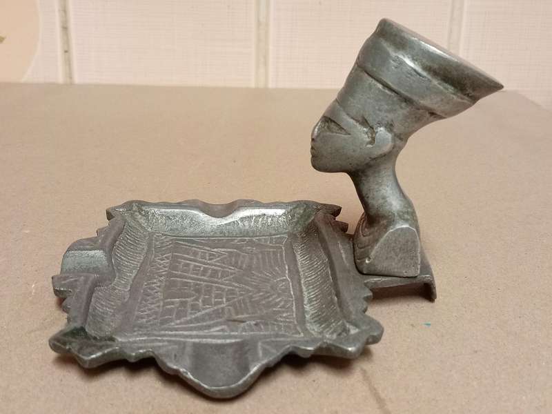 ART DECO EGYPTIAN REVIVAL PHAROAH ASHTRAY/INCENSE BURNER WITH A NEFERTITI BUST
