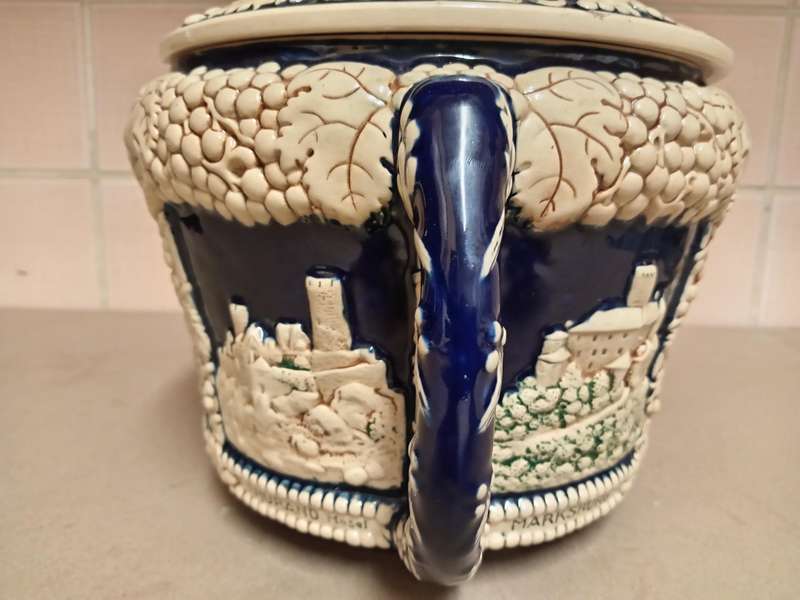 LARGE VINTAGE GERMAN SALT GLAZE PORCELAIN LIDDED TUREEN