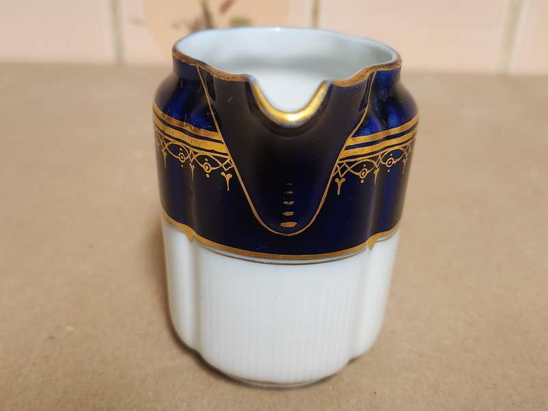 LATE 19th CENTURY ERNST WAHLISS VIENNESE ART NOUVEAU PITCHER