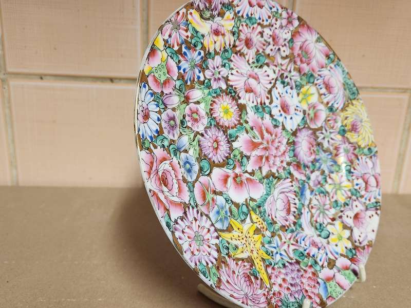 STUNNING QING DYNASTY ORIENTAL PLATE, MADE IN MACAU AND MARKED AT THE BASE