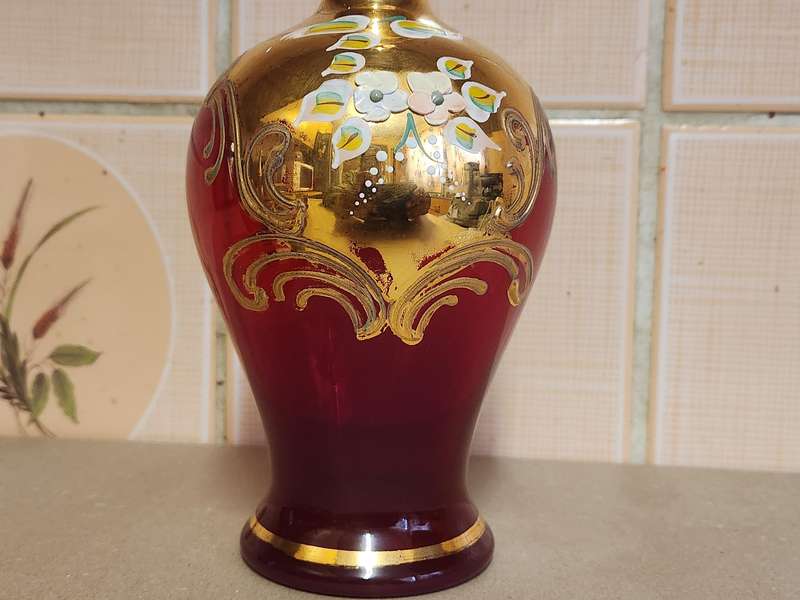 VINTAGE RUBY AND GOLD VENETIAN DECANTER SET, SIX GLASSES