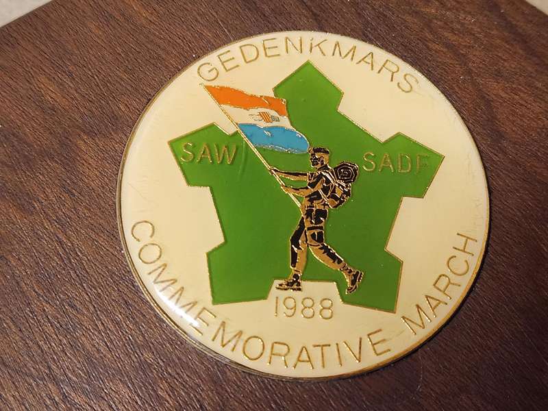 S A DEFENSE FORCE 1988 COMMEMORATIVE MARCH PLAQUE