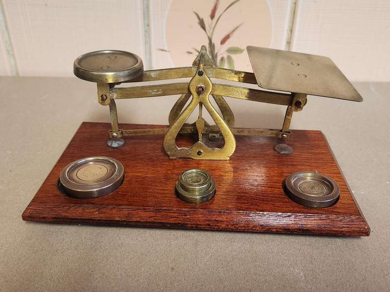VINTAGE BRASS AND WOOD POSTMASTERS SCALE