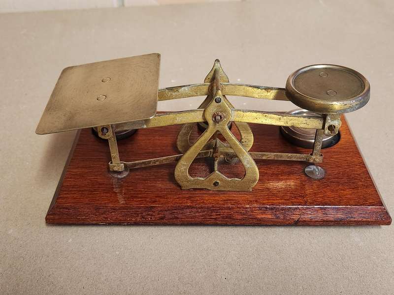 VINTAGE BRASS AND WOOD POSTMASTERS SCALE